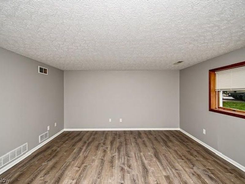 2391 Libra Circle SW, Canton, OH 44706 Photo 25