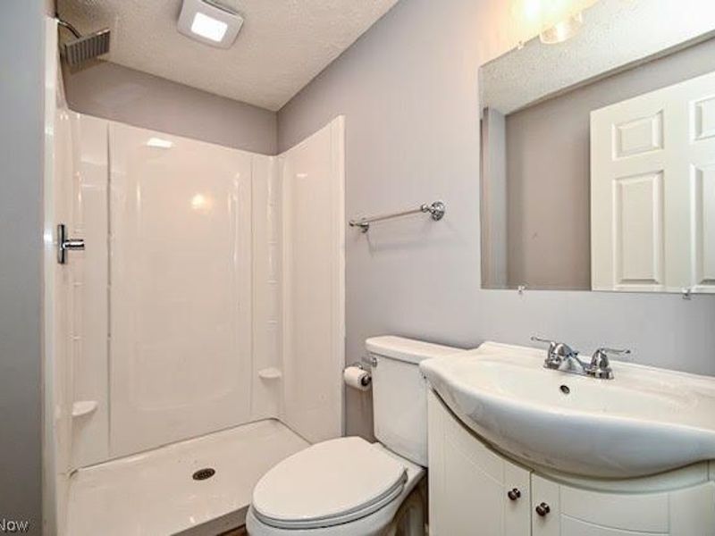 2391 Libra Circle SW, Canton, OH 44706 Photo 26