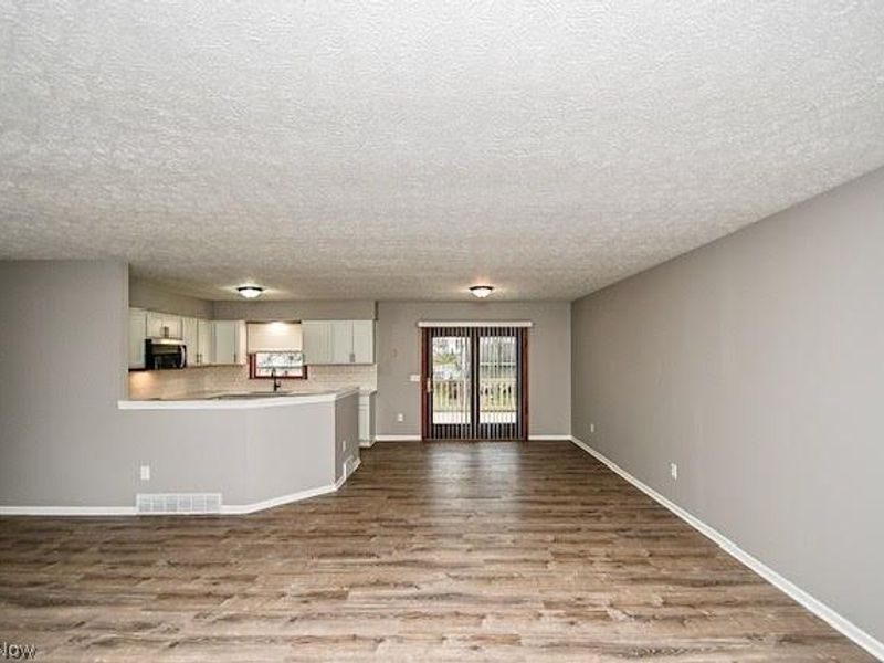 2391 Libra Circle SW, Canton, OH 44706 Photo 5