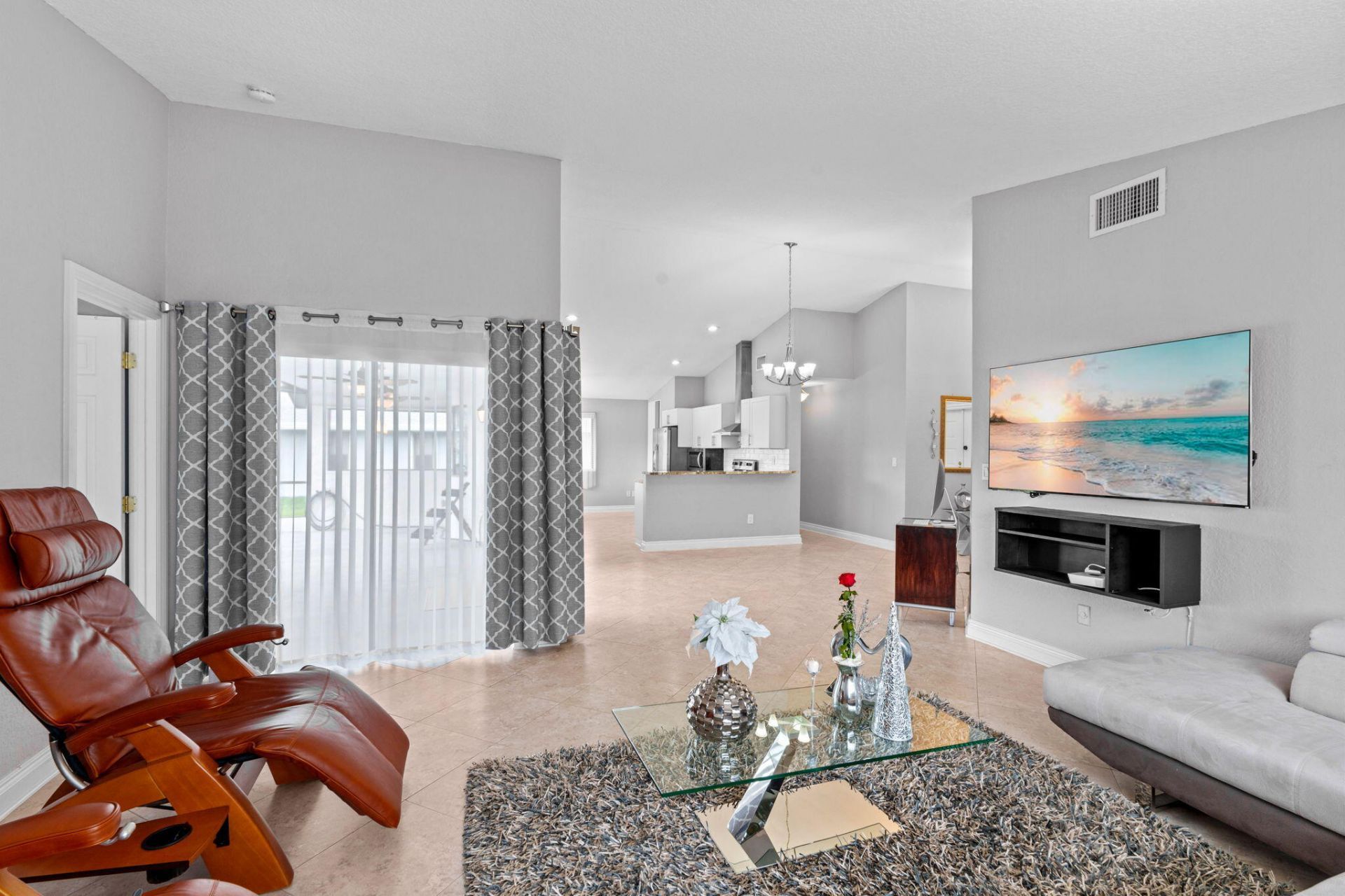 10218 NW 71st Place, Tamarac, FL 33321 Photo