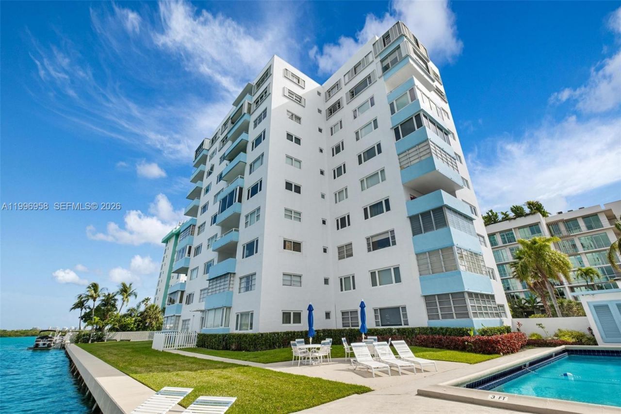 10300 W Bay Harbor Dr, Unit 9D, Bay Harbor Islands, FL 33154 Photo