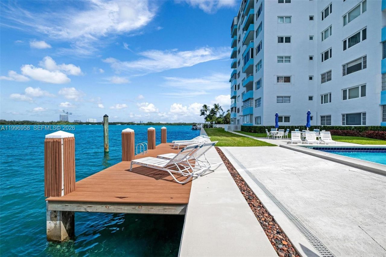 10300 W Bay Harbor Dr, Unit 9D, Bay Harbor Islands, FL 33154 Photo