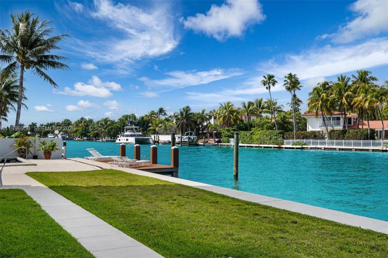 10300 W Bay Harbor Dr, Unit 9D, Bay Harbor Islands, FL 33154 Photo