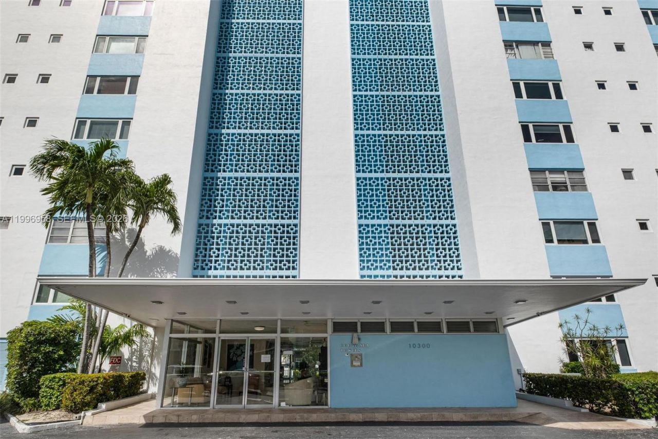 10300 W Bay Harbor Dr, Unit 9D, Bay Harbor Islands, FL 33154 Photo