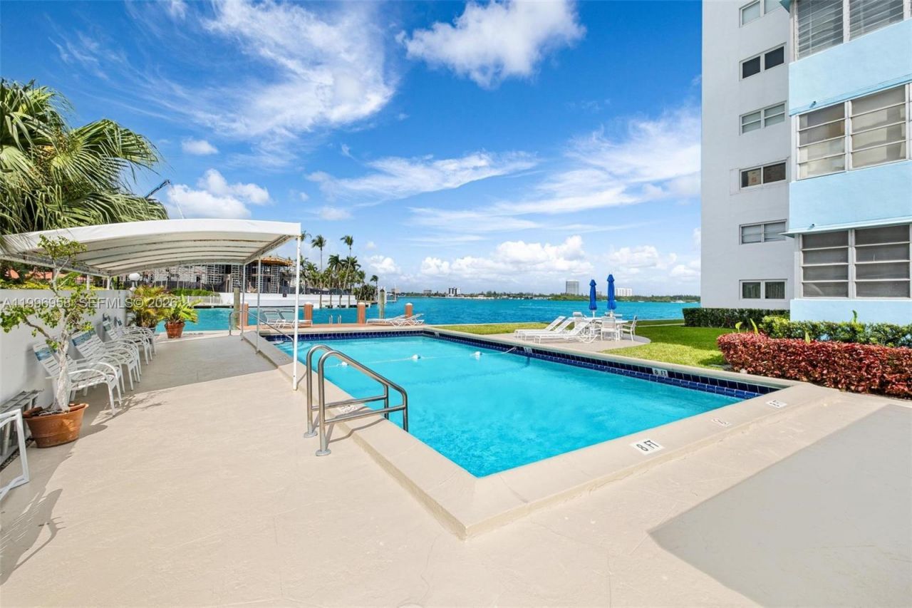 10300 W Bay Harbor Dr, Unit 9D, Bay Harbor Islands, FL 33154 Photo