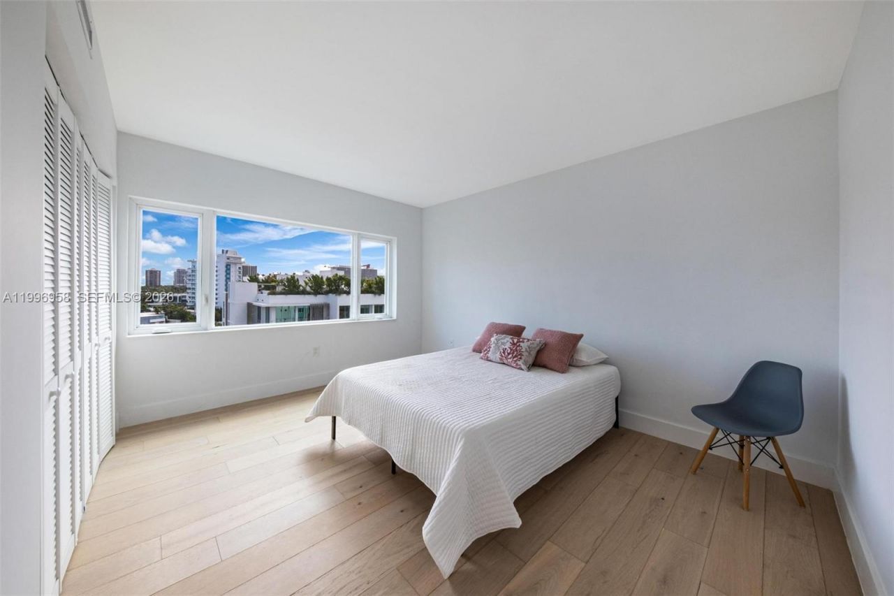 10300 W Bay Harbor Dr, Unit 9D, Bay Harbor Islands, FL 33154 Photo