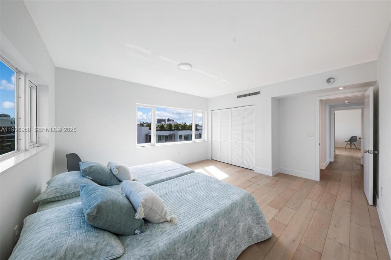 10300 W Bay Harbor Dr, Unit 9D, Bay Harbor Islands, FL 33154 Photo