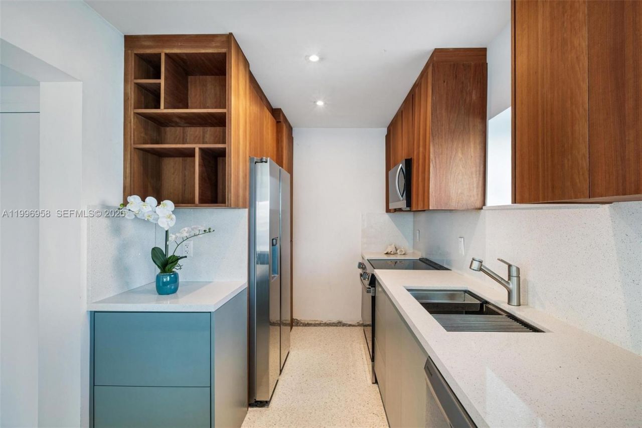 10300 W Bay Harbor Dr, Unit 9D, Bay Harbor Islands, FL 33154 Photo