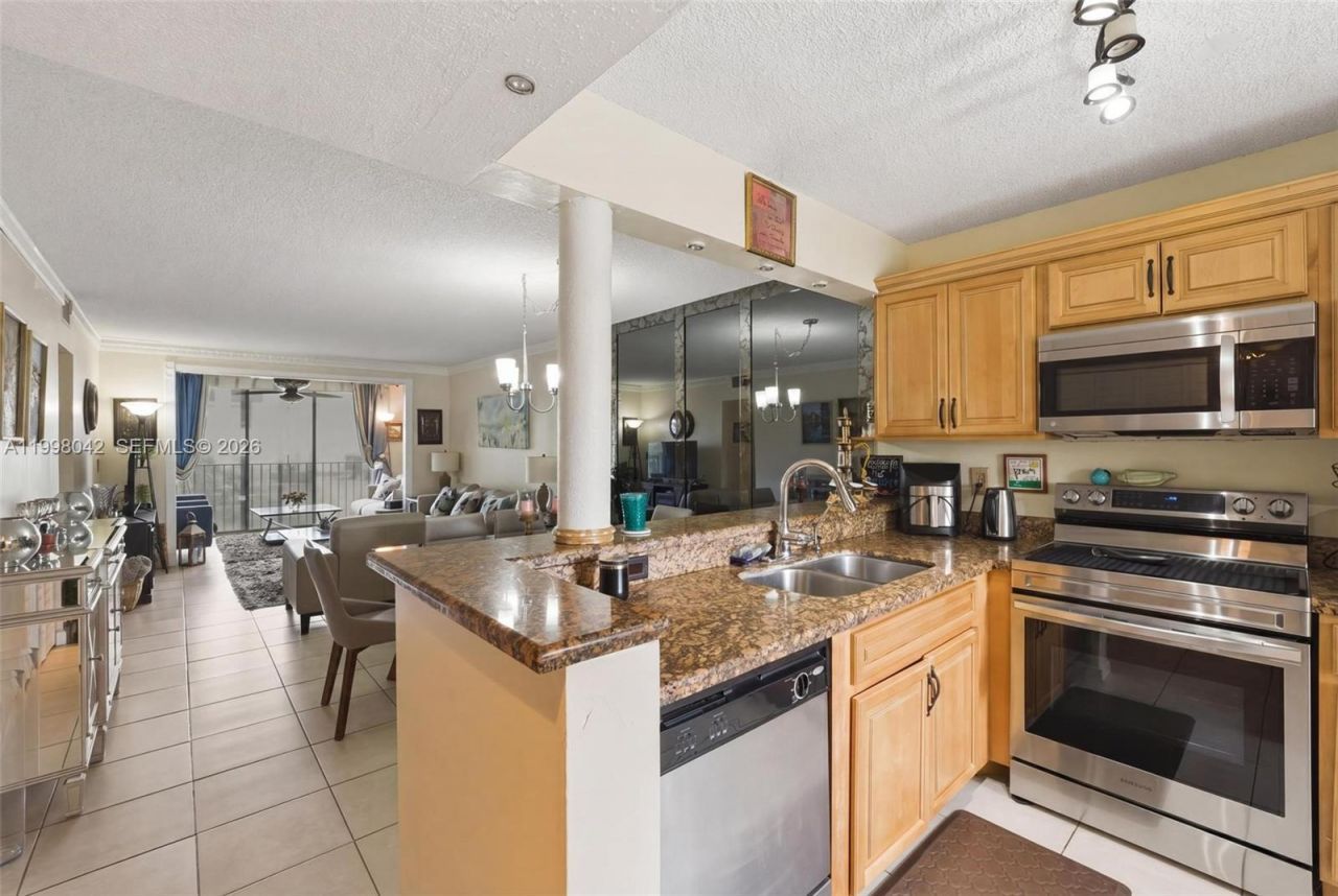 7740 NW 50th St, Unit 201, Lauderhill, FL 33351 Photo