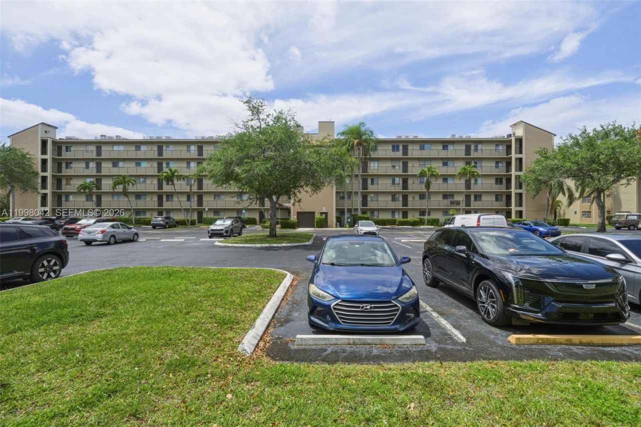 7740 NW 50th St, Unit 201, Lauderhill, FL 33351 Photo