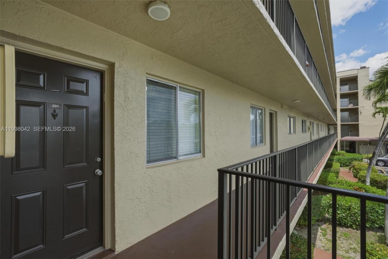 7740 NW 50th St, Unit 201, Lauderhill, FL 33351 Photo