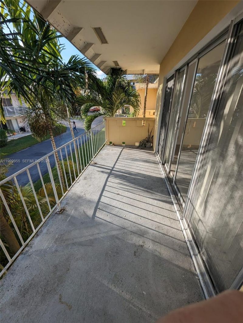 7360 SW 82nd St, Unit E202, Miami, FL 33143 Photo