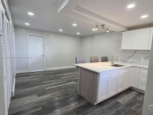 16400 NE 17th Ave, Unit 701, North Miami Beach, FL 33162