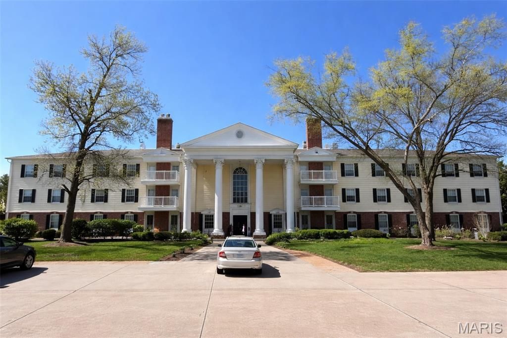 15049 Claymoor Court, Unit 17, Chesterfield, MO 63017 Main Photo