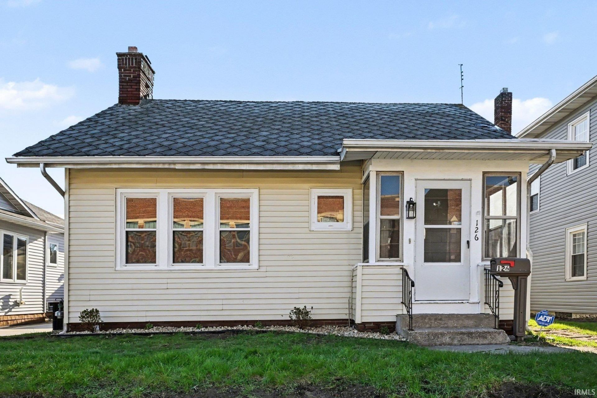 126 Gernhart Avenue, Mishawaka, IN 46544 Main Photo