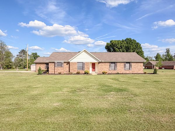 40062 Seely Dr., Hamilton, MS 39746