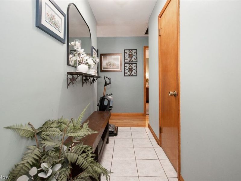 2986 Wilbanks Drive, Norton, OH 44203 Photo 4