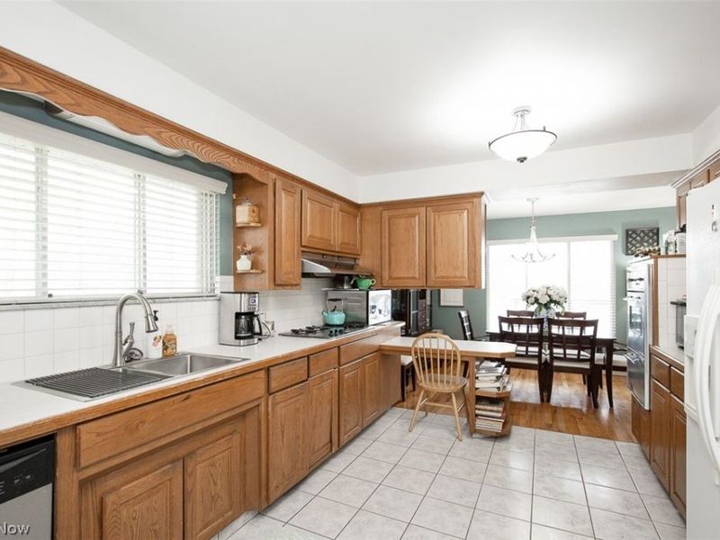 2986 Wilbanks Drive, Norton, OH 44203 Photo 6