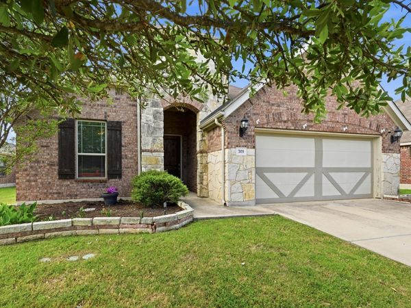 703 N Emory CV, Hutto, TX 78634
