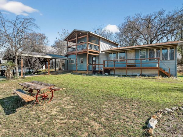 2401 De Soto DR, Austin, TX 78733