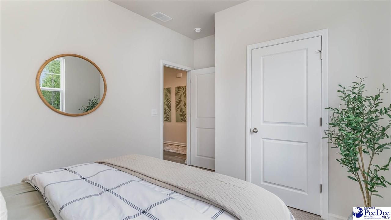 2084 East Paces Trail Photo 17