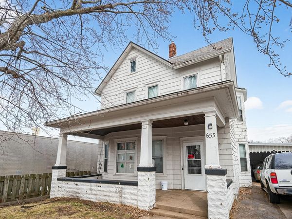 653 Sims Avenue , Saint Paul, MN 55106