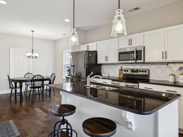 135 Santa Rosa Dr , Gallatin, TN 37066