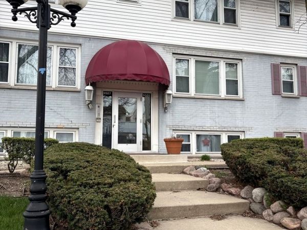 9507 Kelvin Lane, Unit 2331, Schiller Park, IL 60176