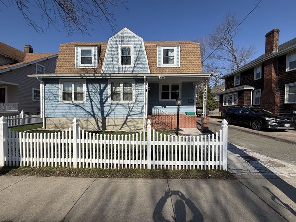 10 W Elm Ave, Quincy, MA 02170