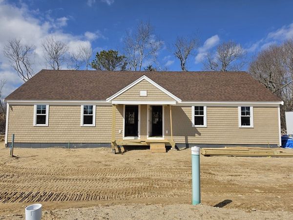 87 Acapesket Rd, Unit 2B, Falmouth, MA 02536