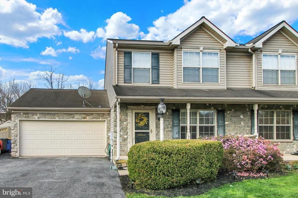 4032 Jules Lane, Dover, PA 17315 Main Photo