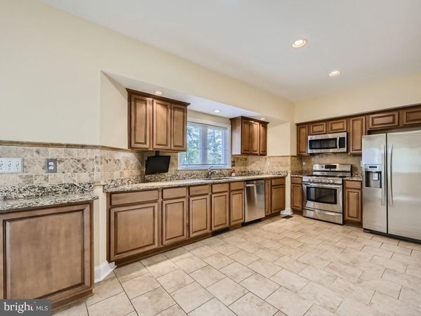 3201 E JOPPA ROAD, PARKVILLE, MD 21234