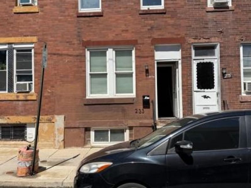 233 E Mayfield Street, Philadelphia, PA 19134 Main Photo