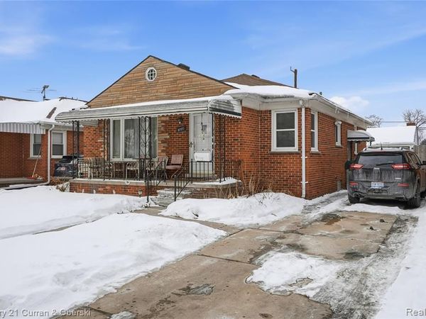 8227 Riverview Street, Dearborn Heights, MI 48127