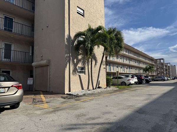 725 Lori Drive, Unit 107, Palm Springs, FL 33461