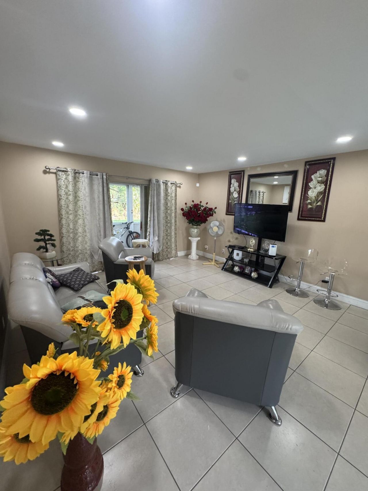 725 Lori Drive, Unit 107, Palm Springs, FL 33461 Photo