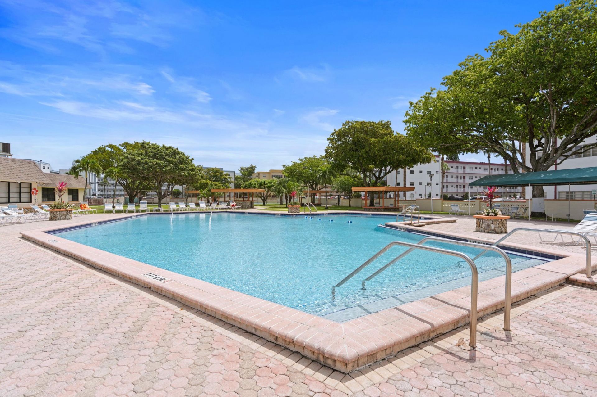 4000 NW 44th Avenue, Unit 207, Lauderdale Lakes, FL 33319 Photo