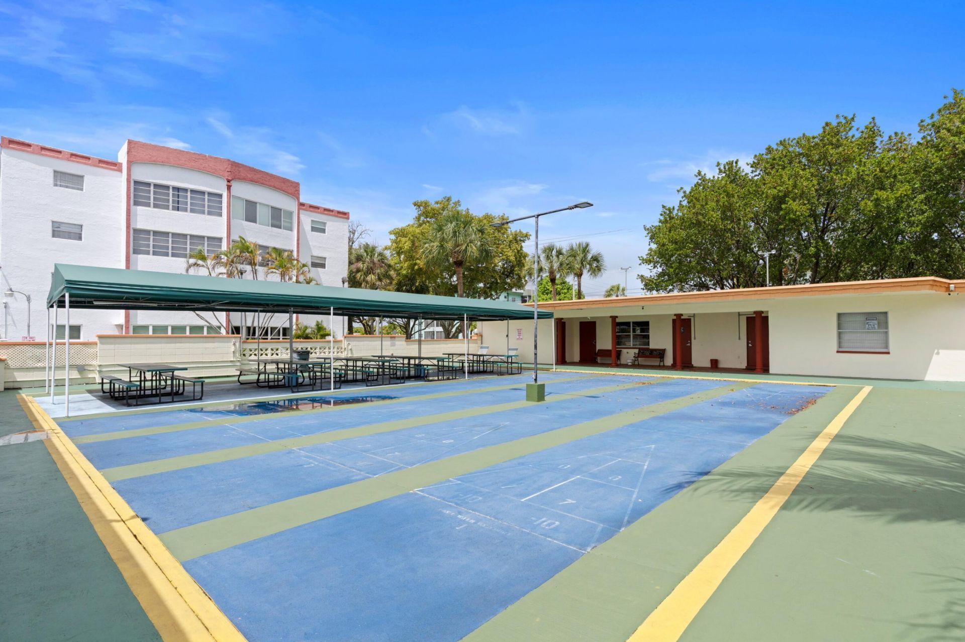 4000 NW 44th Avenue, Unit 207, Lauderdale Lakes, FL 33319 Photo