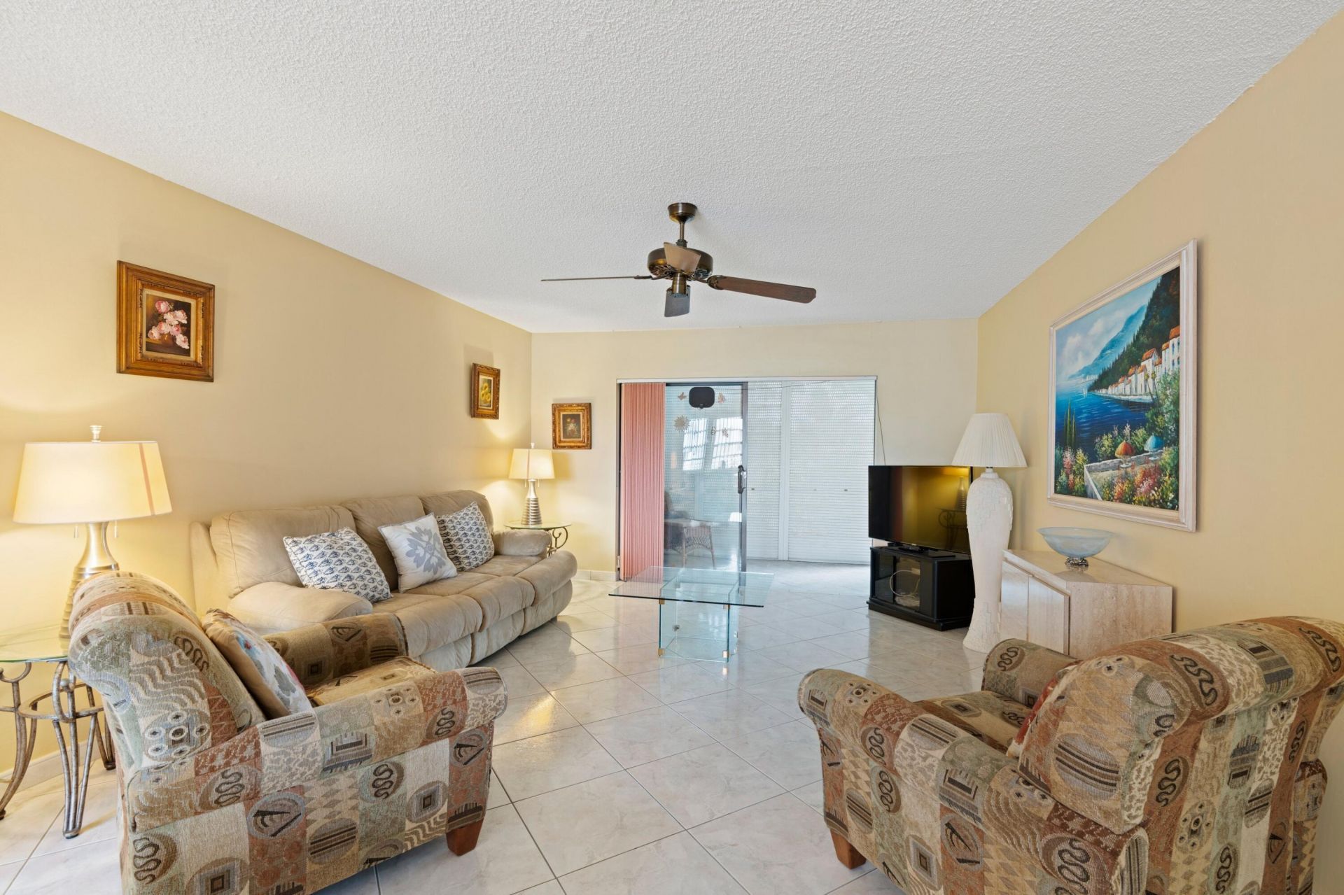 4000 NW 44th Avenue, Unit 207, Lauderdale Lakes, FL 33319 Photo