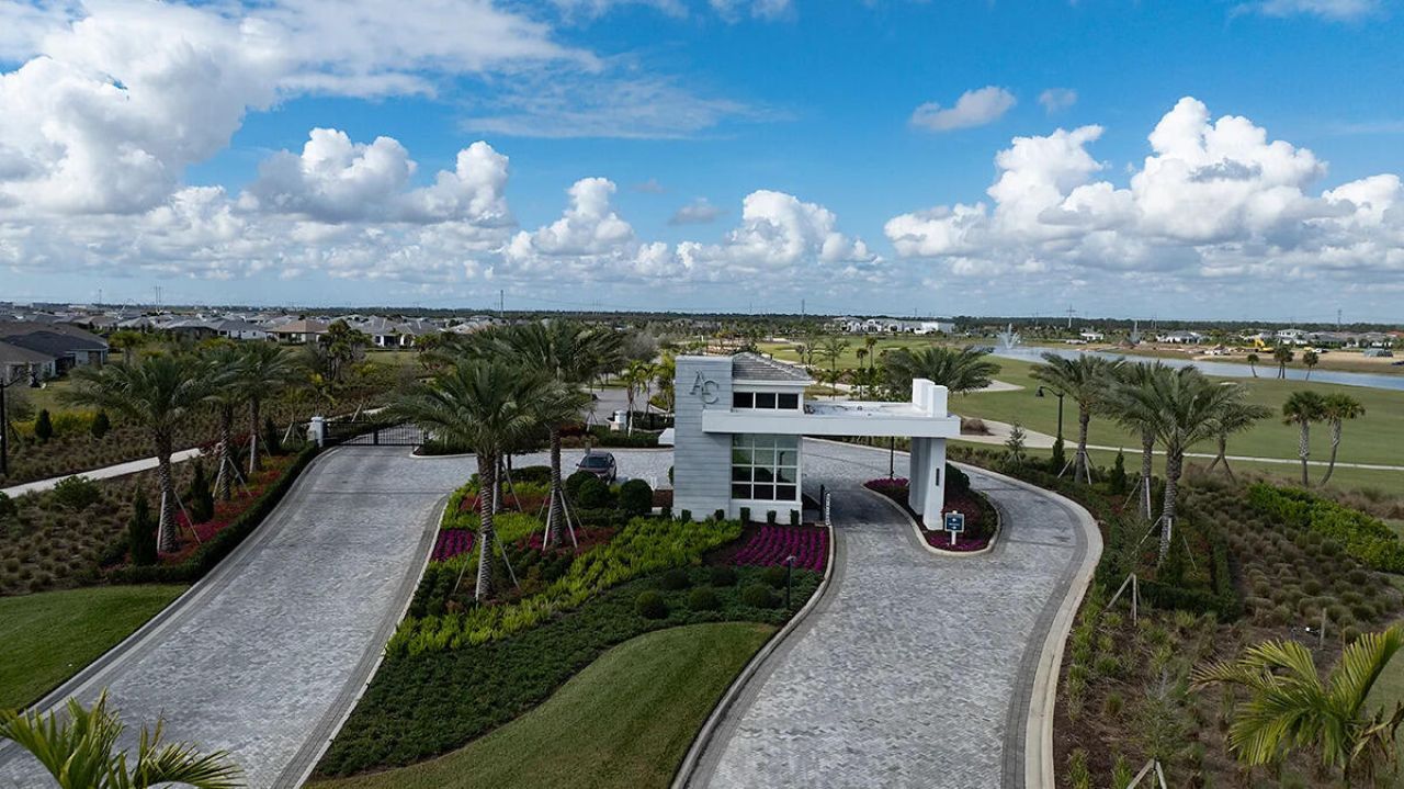 13729 SW Shinnecock Drive, Port Saint Lucie, FL 34987 Photo