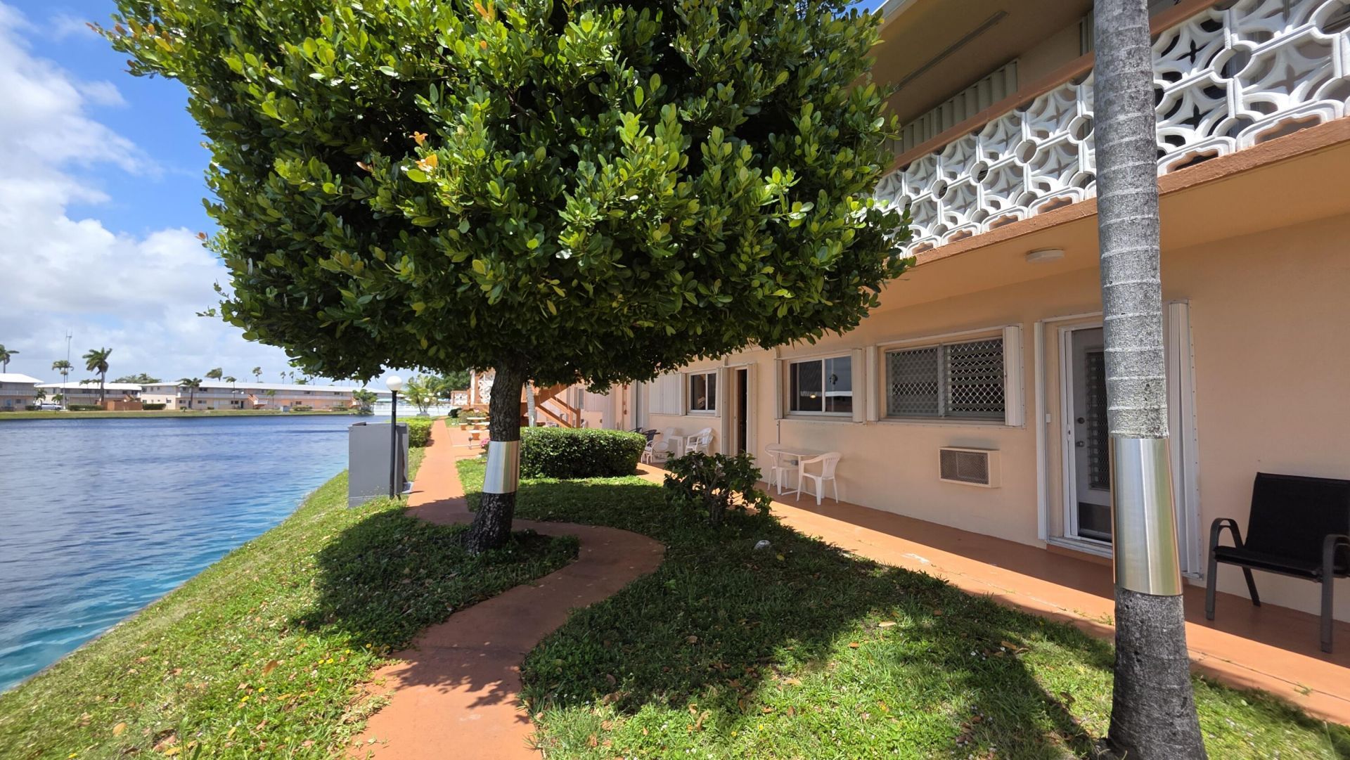 900 SW 10th Terrace, Unit 2s, Hallandale Beach, FL 33009 Photo