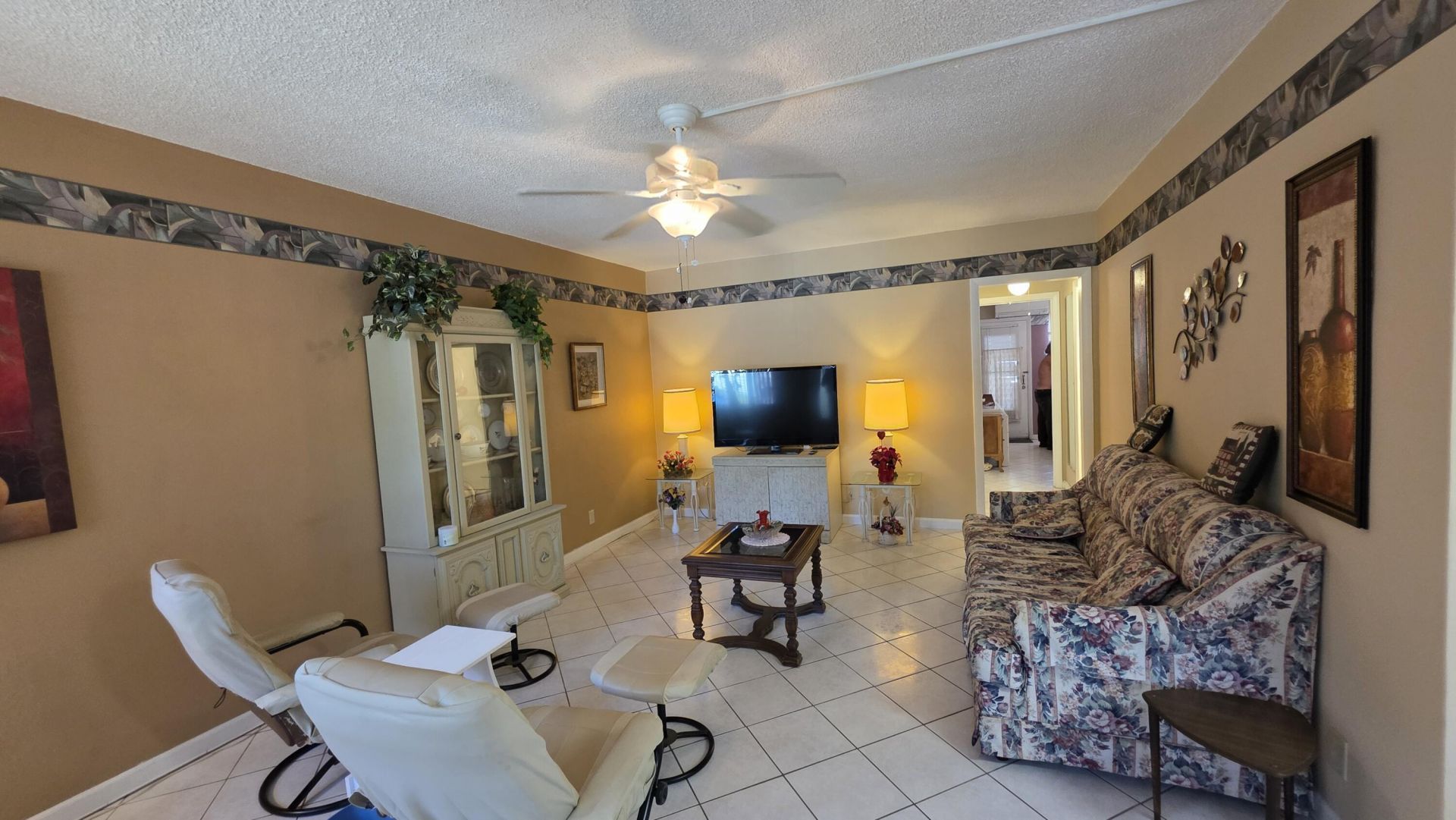 900 SW 10th Terrace, Unit 2s, Hallandale Beach, FL 33009 Photo