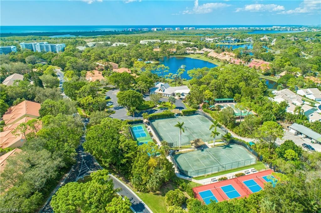 15475 Cedarwood Ln, Unit 203, Naples, FL 34110 Photo