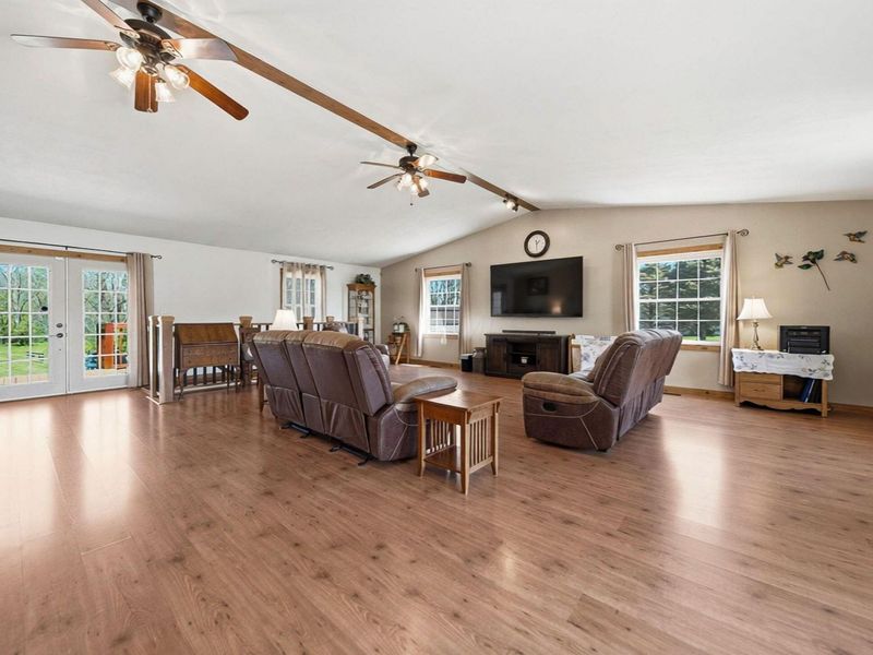 106 Gordon Drive, Chillicothe, OH 45601 Photo 2