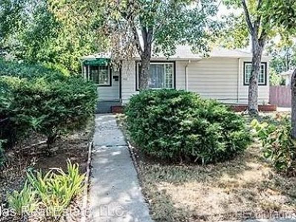 832 Elmira Street, Aurora, CO 80010