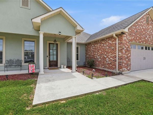 39612 E TIGER Loop, Ponchatoula, LA 70454