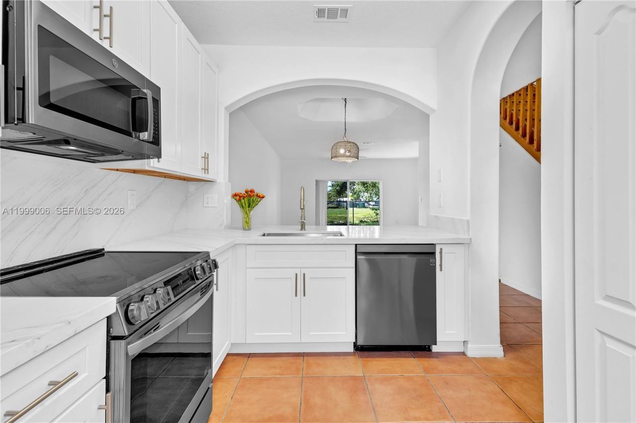 15750 SW 92nd Ave, Unit 20C, Palmetto Bay, FL 33157 Photo