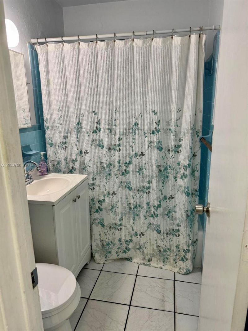 2732 NW 16th Ter, Unit 2734, Miami, FL 33125 Photo