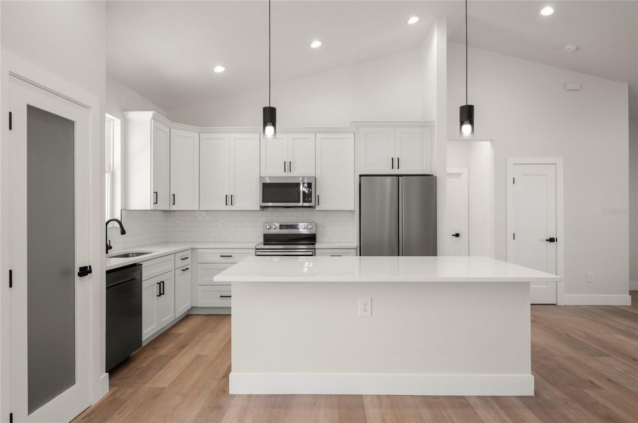 7322 Granada Boulevard, Sebring, FL 33872 Photo