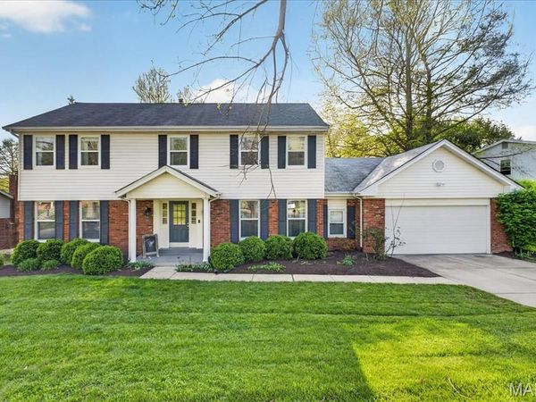 927 Baintree Lane, Ballwin, MO 63011